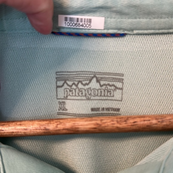 Patagonia Men's XL Performance Green Polo Shirt - Picture 4 of 7